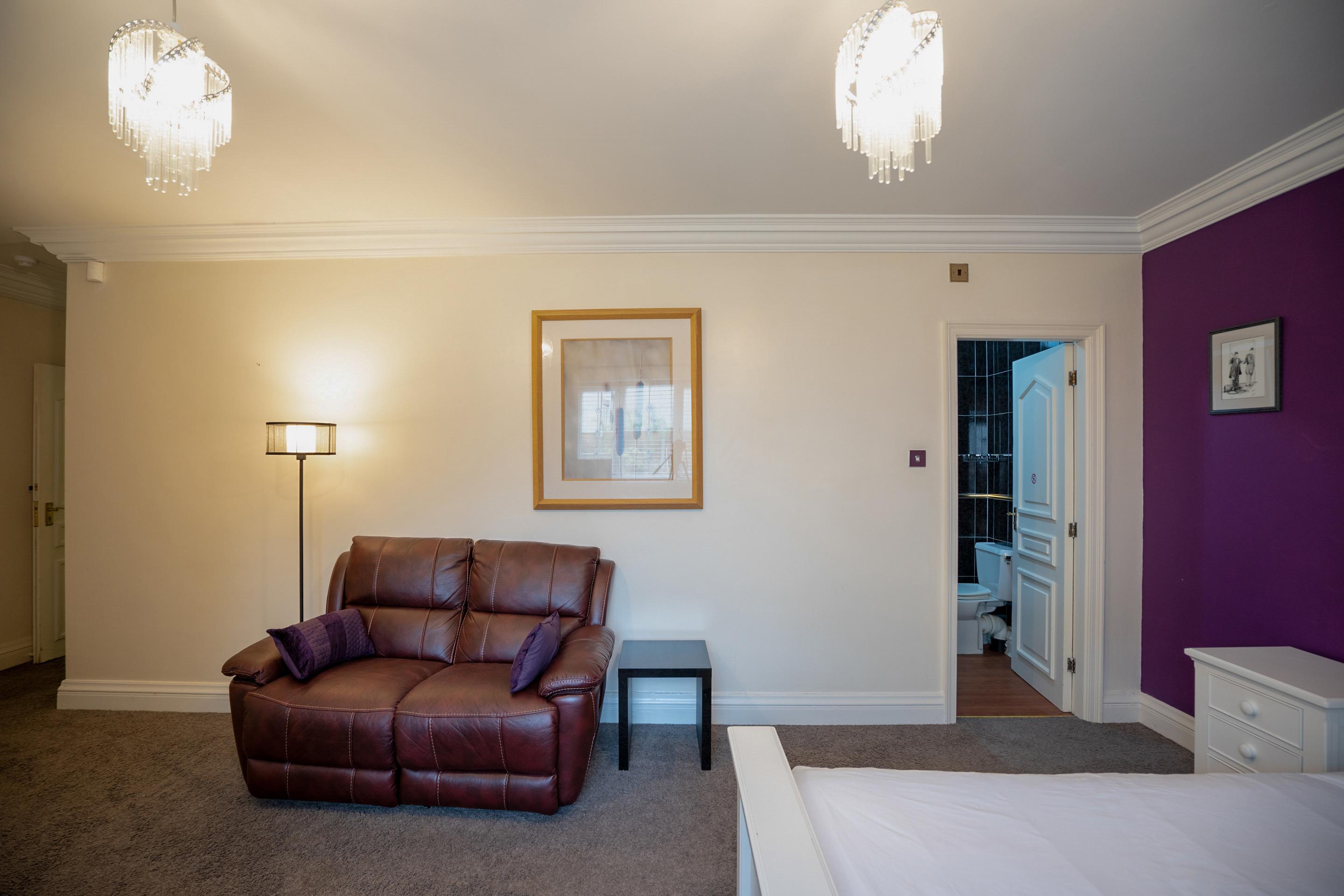 Oyo Oakcroft Guest House Manchester Airport Ringway Экстерьер фото