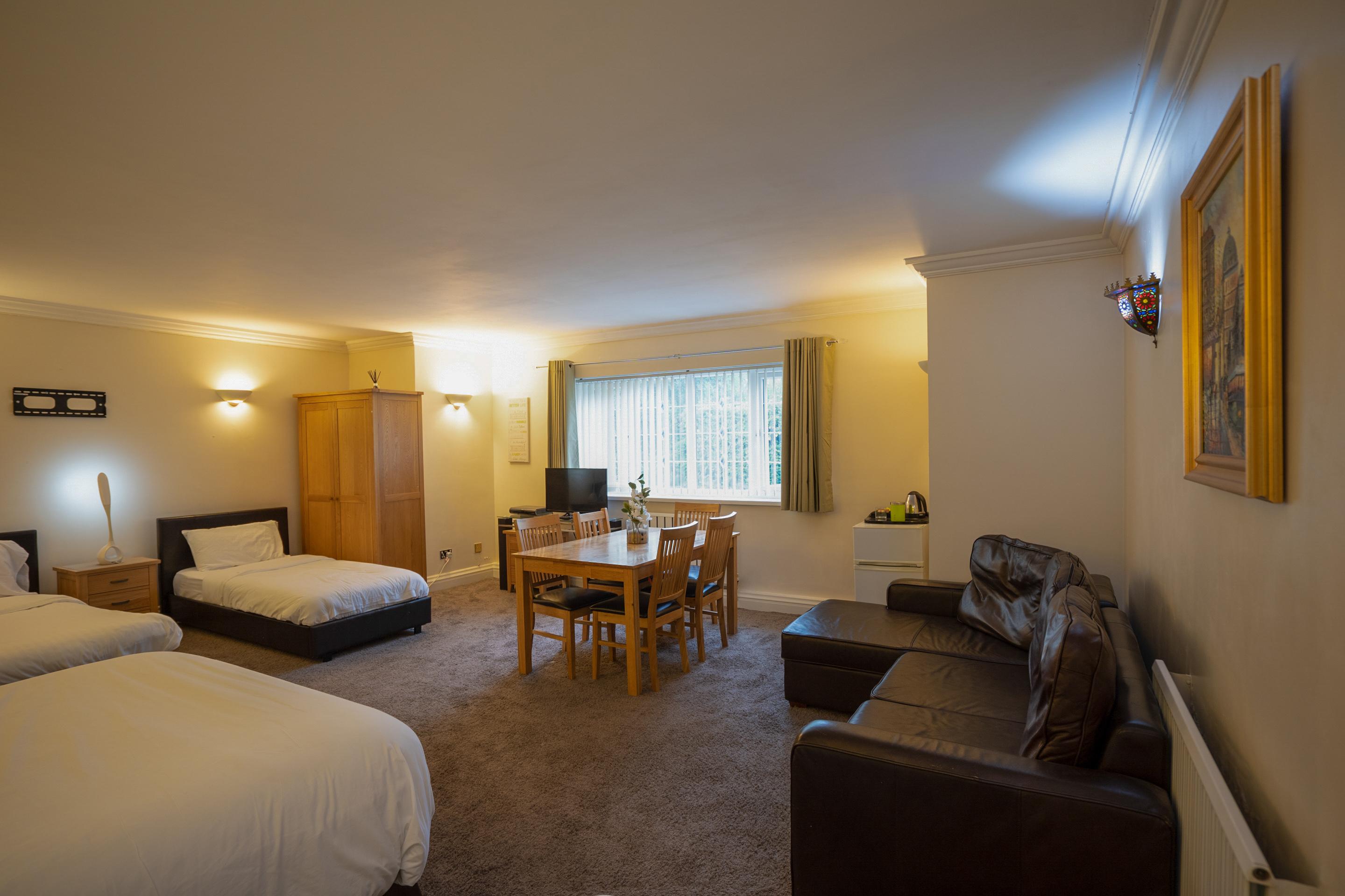 Oyo Oakcroft Guest House Manchester Airport Ringway Экстерьер фото