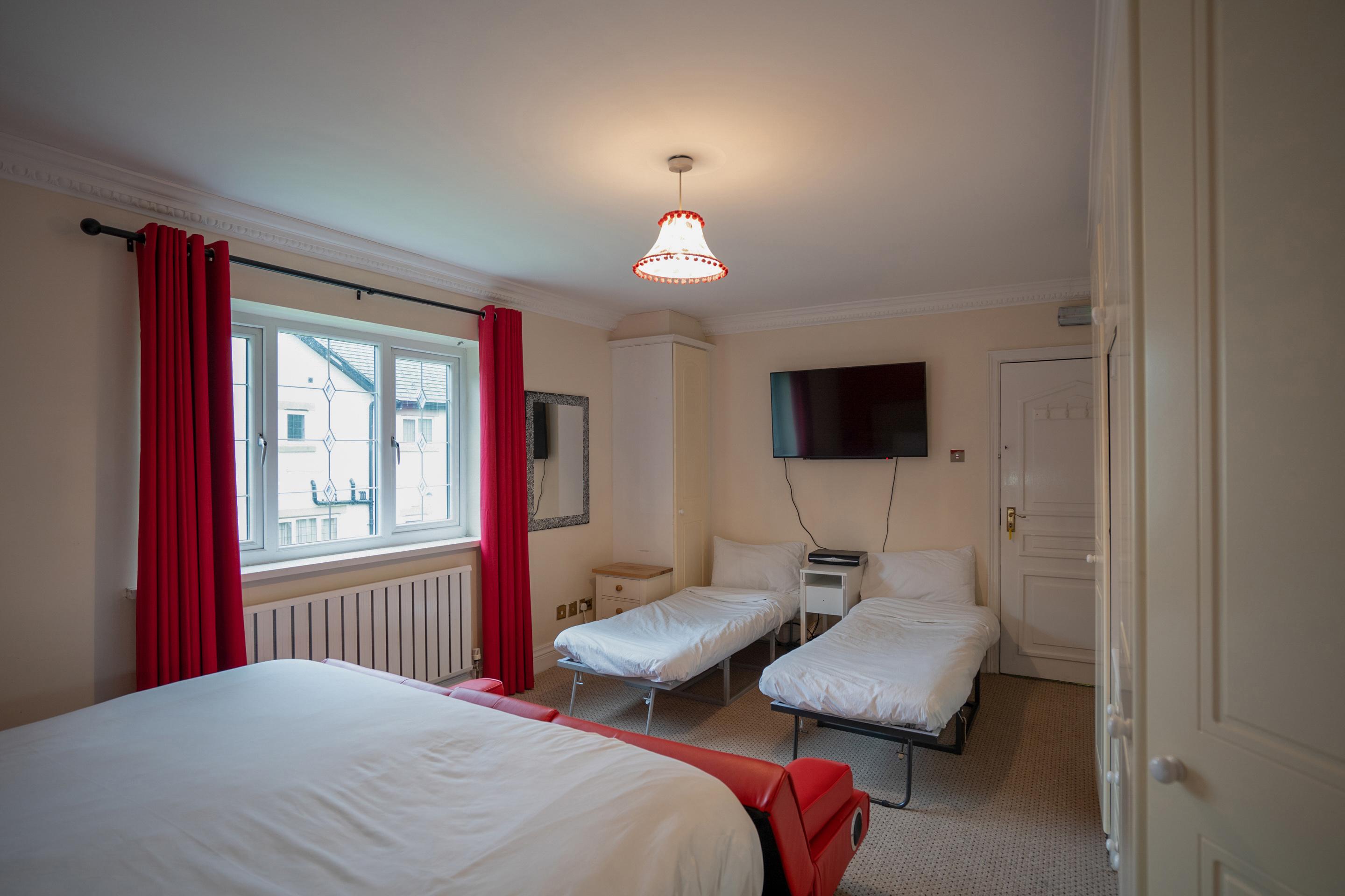 Oyo Oakcroft Guest House Manchester Airport Ringway Экстерьер фото