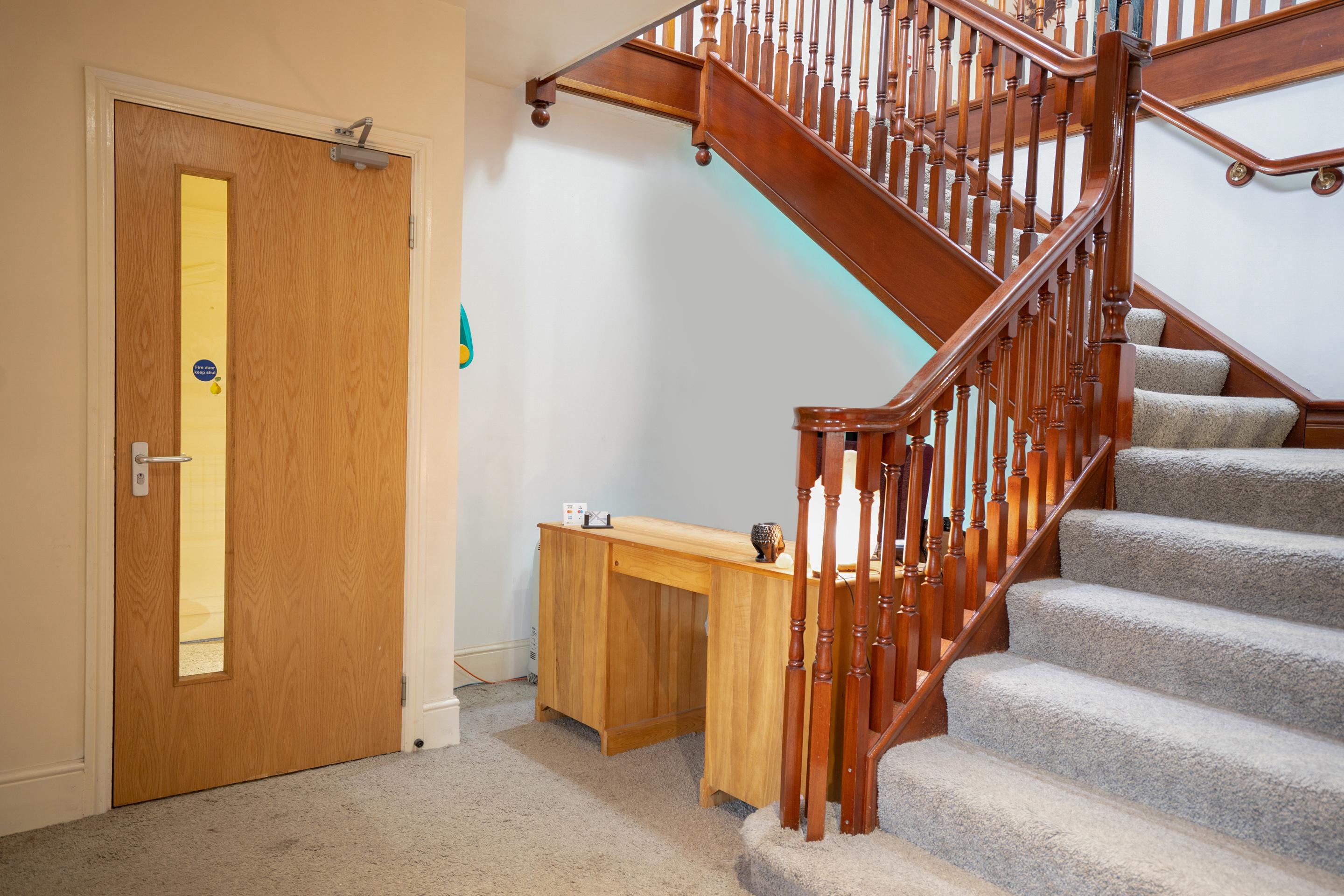 Oyo Oakcroft Guest House Manchester Airport Ringway Экстерьер фото